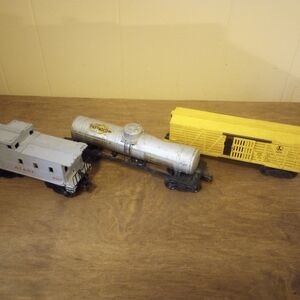Vintage Lionel O Gauge Train Car Lot